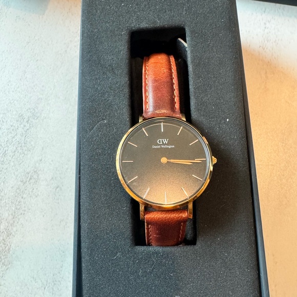 Daniel Wellington Rose Gold Watch with White Strap